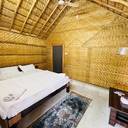 Tamarind Tree Way Side Amenities Hotel Hospet Buitenkant foto