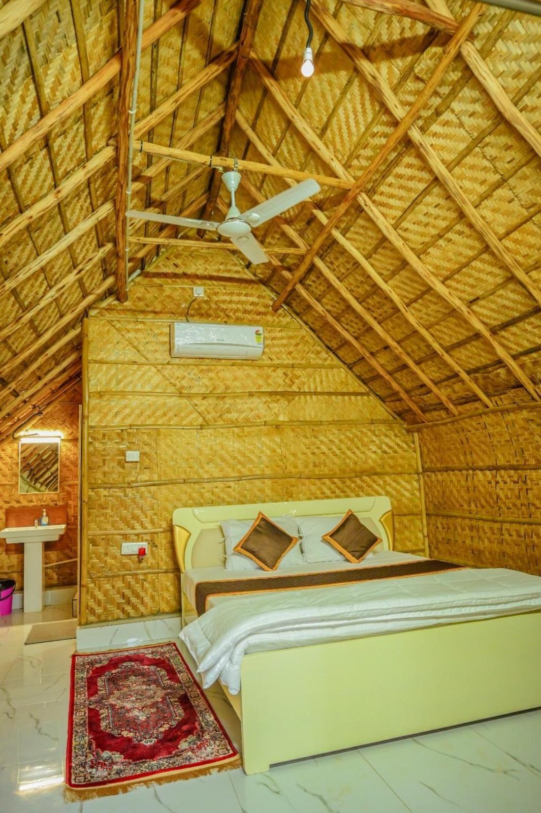 Tamarind Tree Way Side Amenities Hotel Hospet Buitenkant foto