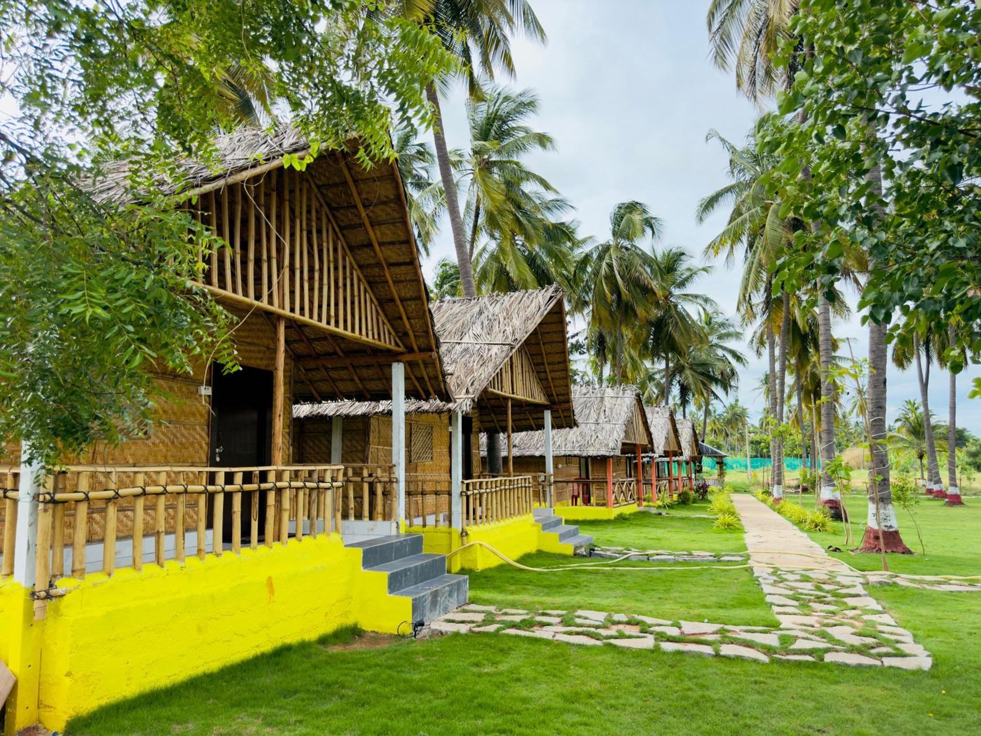Tamarind Tree Way Side Amenities Hotel Hospet Buitenkant foto